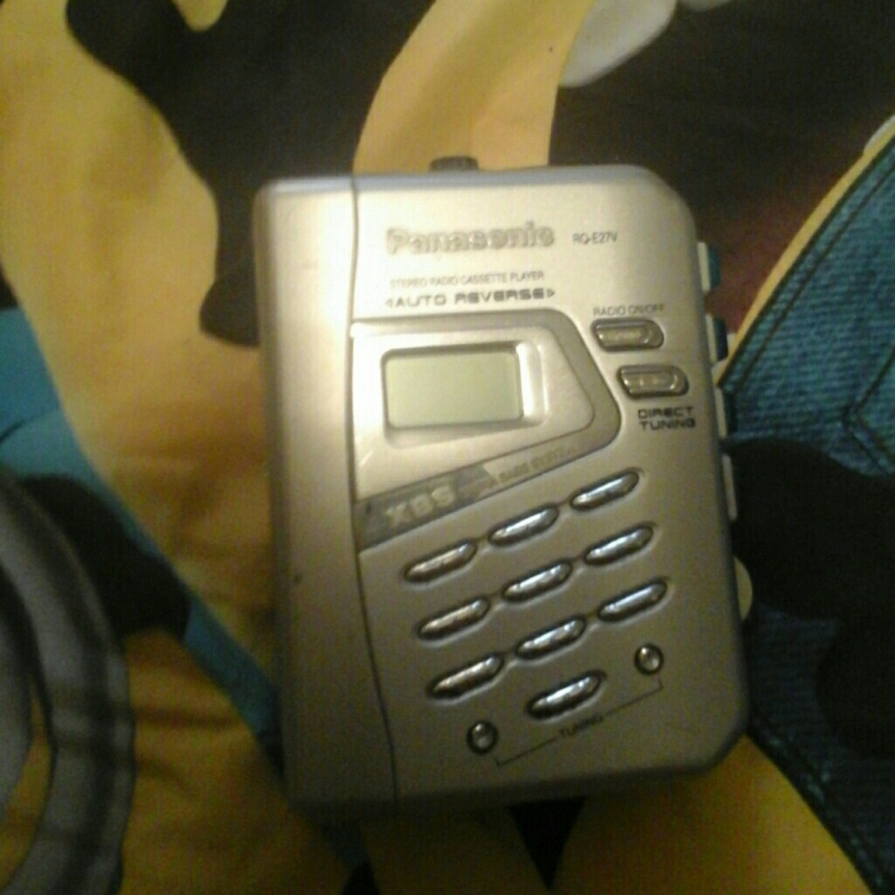 Am fm radio cassette player